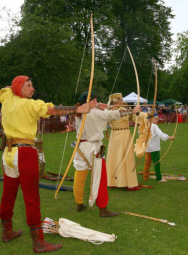 Demonstrations of medieval archery